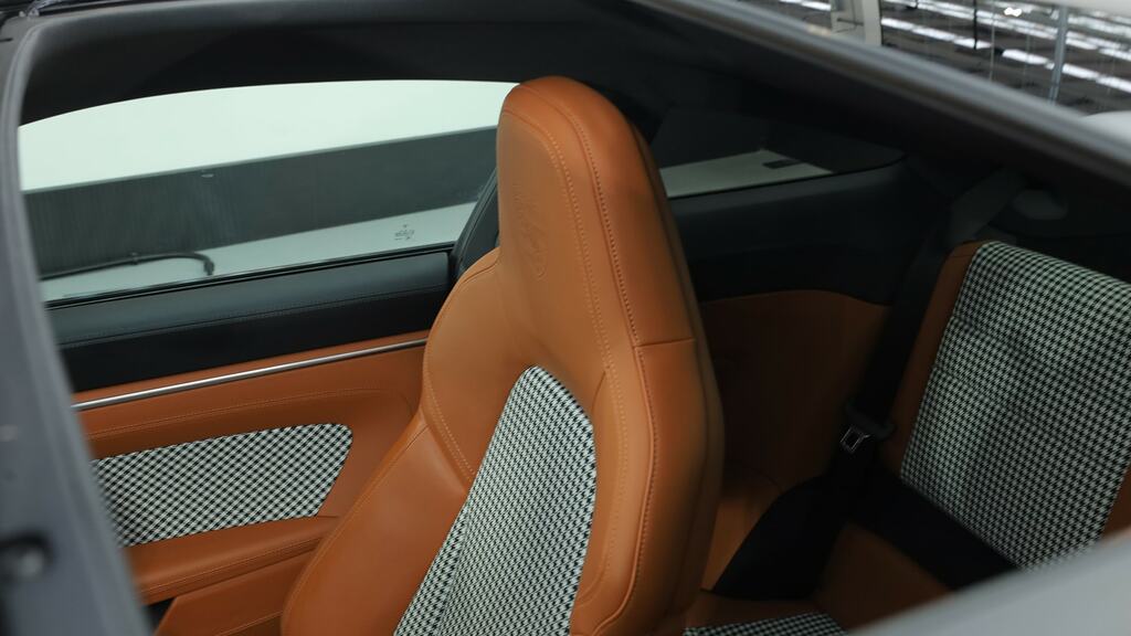 Porsche 911 2dr Pdk Silver #30