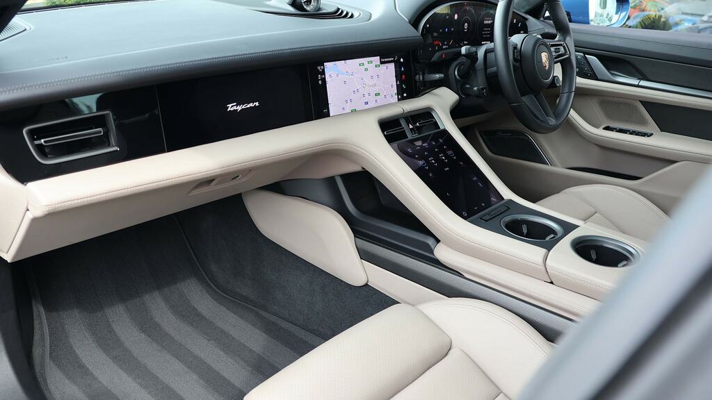 Porsche Taycan 560Kw Turbo S 93Kwh Blue #3