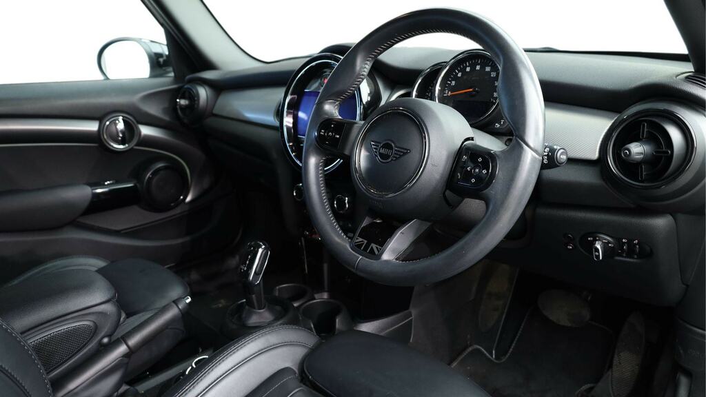 Mini Hatch 1.5 Cooper Exclusive Premium EJ72ZRU White #6
