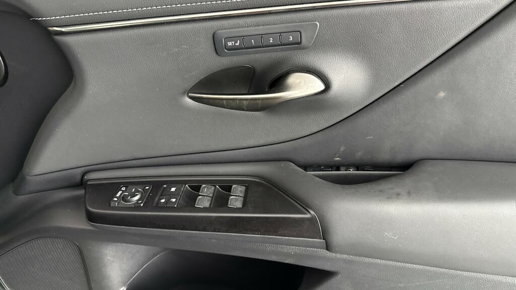 Lexus ES 300H Grey #21