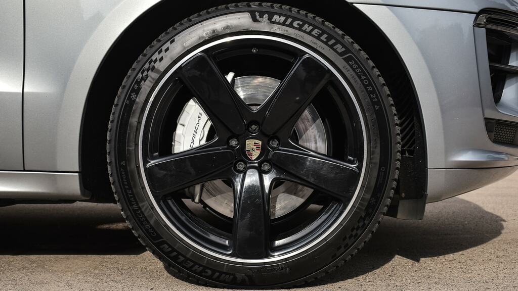 Porsche Macan Macan Grey #17