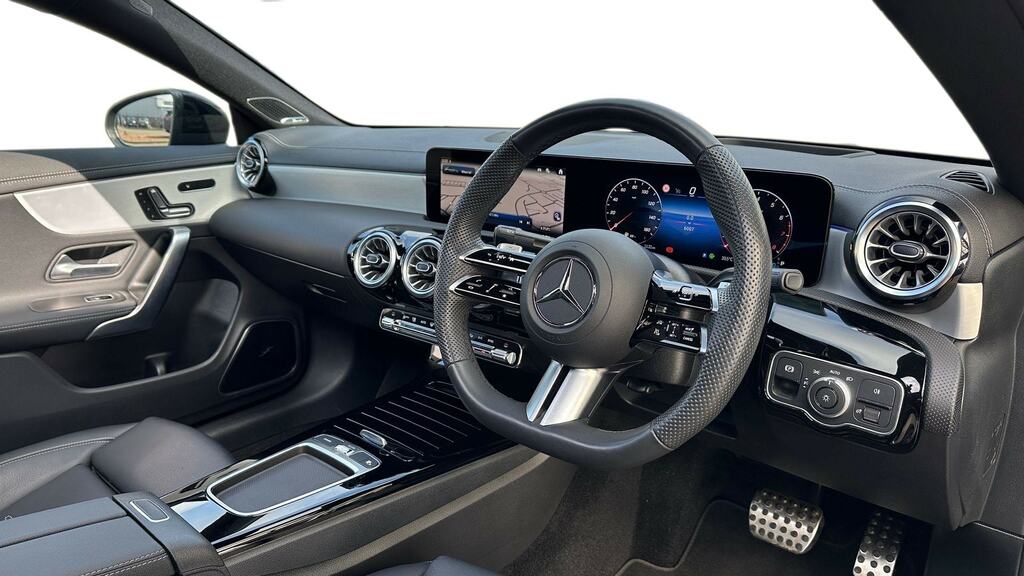 Mercedes-Benz CLA Class Cla 200 Amg Line Premium Plus Tip Blue #3