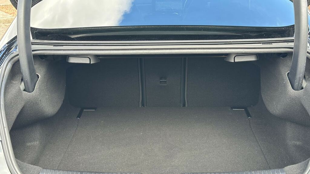 Mercedes-Benz CLA Class 180 Amg Line Premium Tip Blue #16