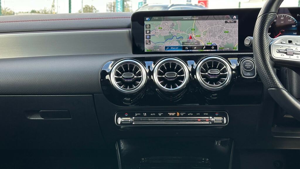 Mercedes-Benz CLA Class 180 Amg Line Premium Tip Blue #10