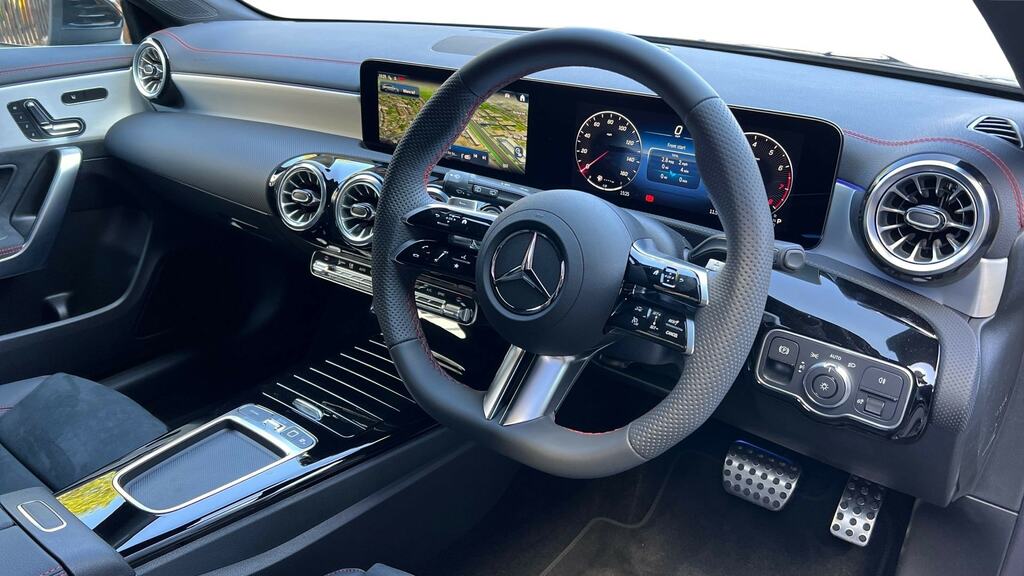 Mercedes-Benz CLA Class Cla 180 Amg Line Premium Tip Black #3