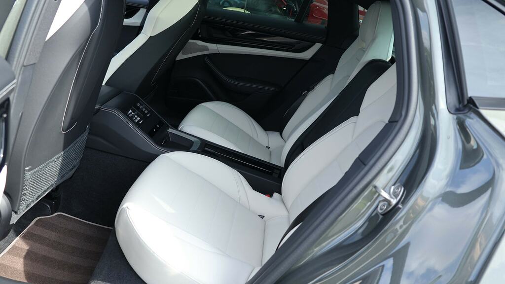 Porsche Panamera Pdk #17