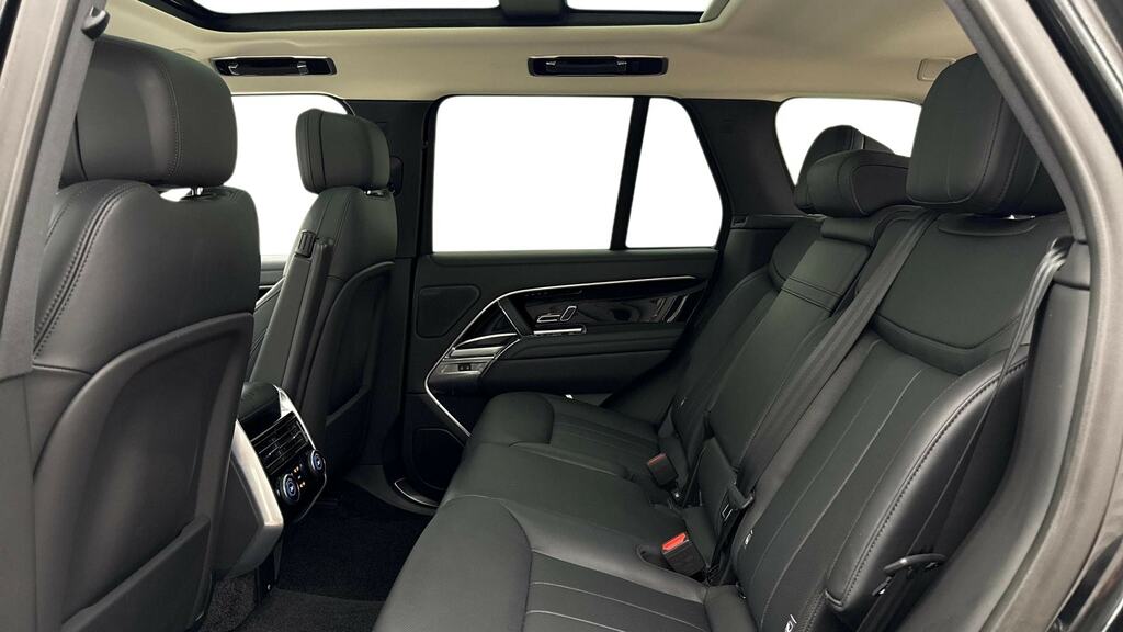 Land Rover Range Rover 3.0 D300 Hse Black #4