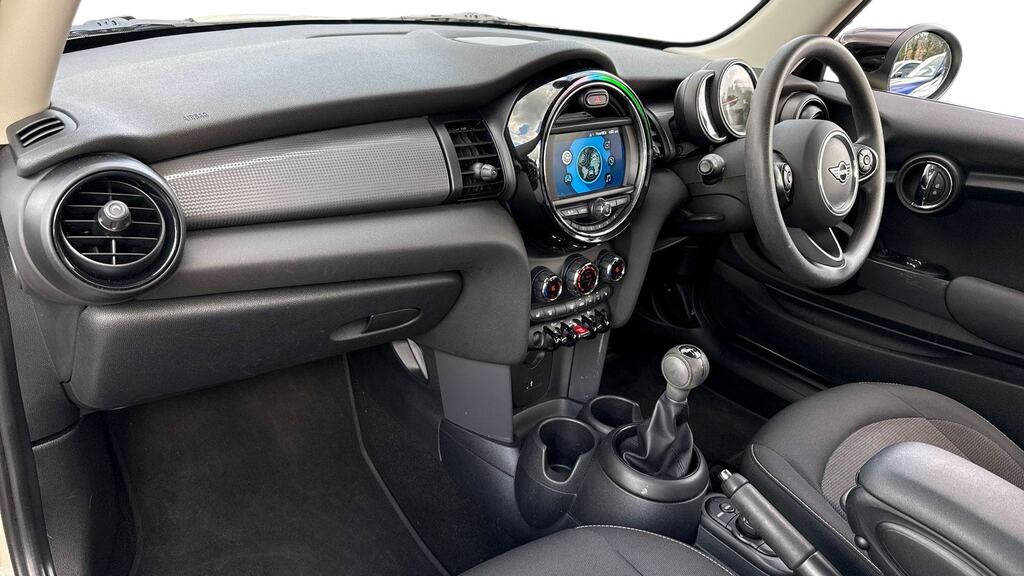 Mini Hatch Black #7