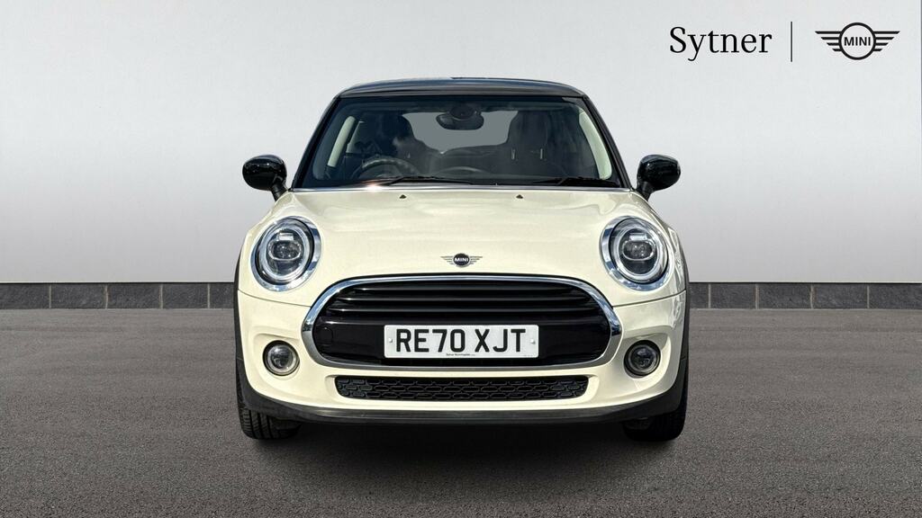 Mini Hatch Black #16