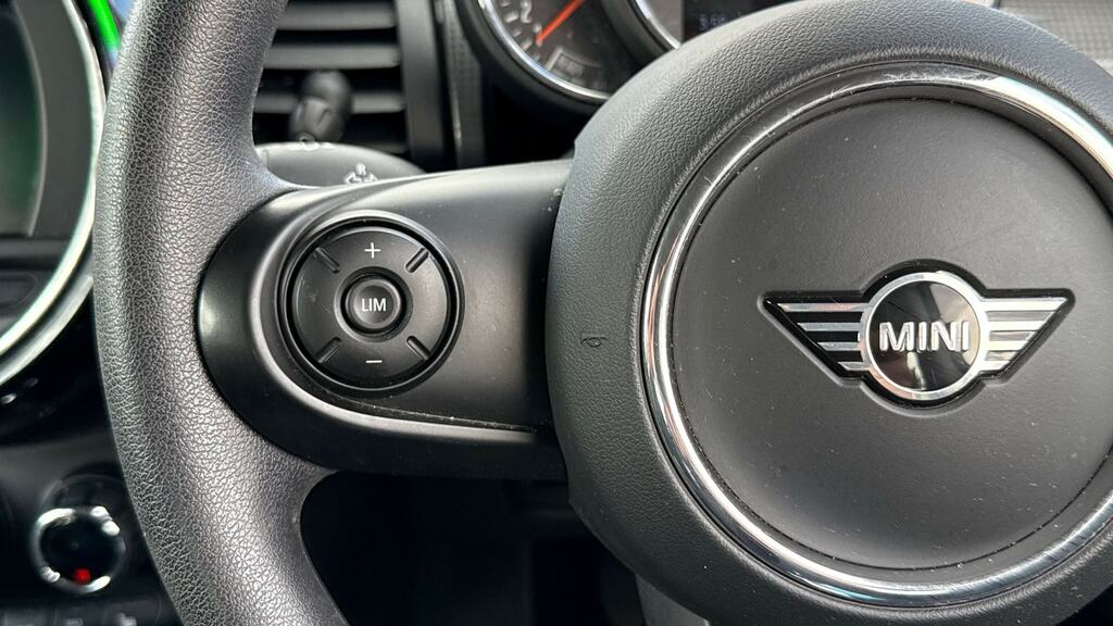 Mini Hatch Black #17