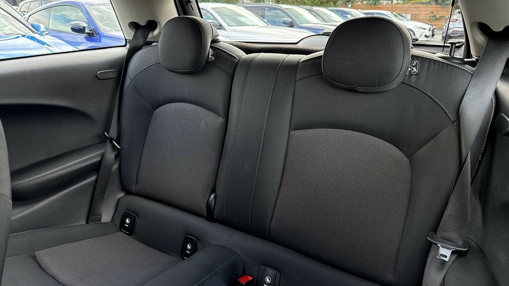 Mini Hatch Black #12