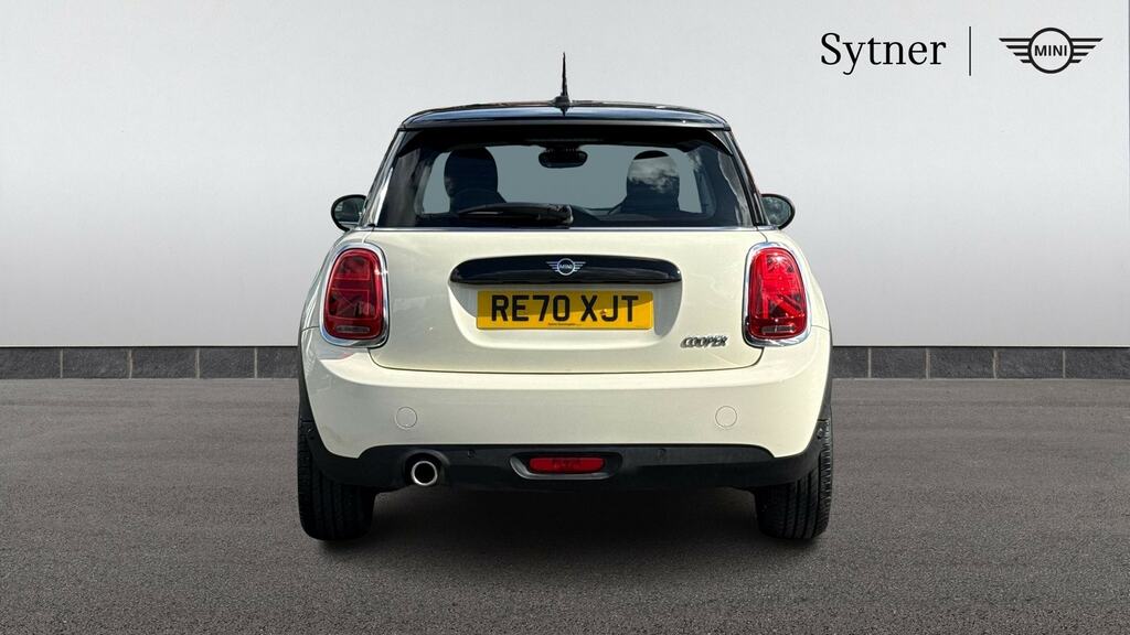 Mini Hatch Black #15