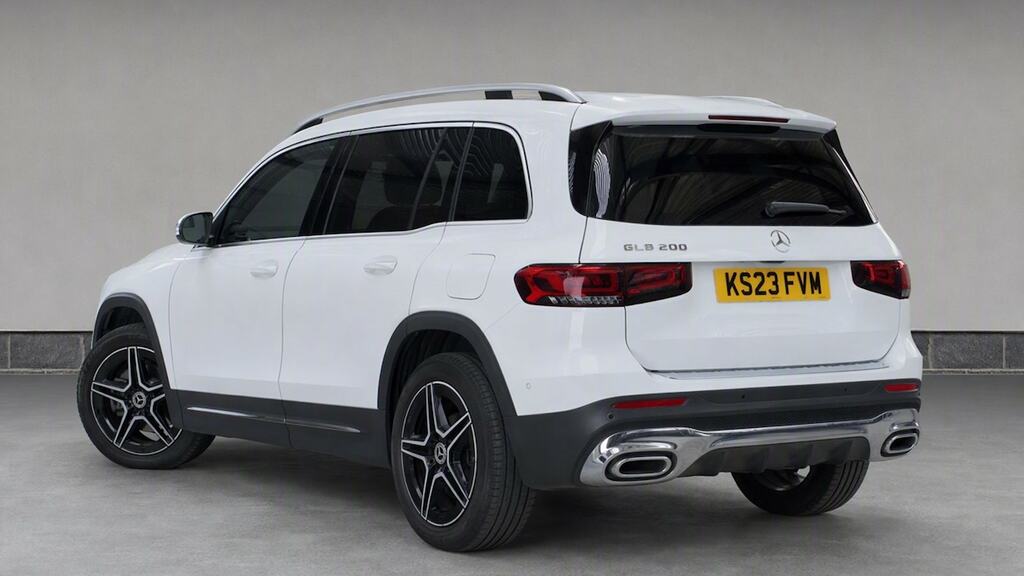 Mercedes-Benz GLB Class Glb 200 Amg Line Executive 7G-tronic White #3