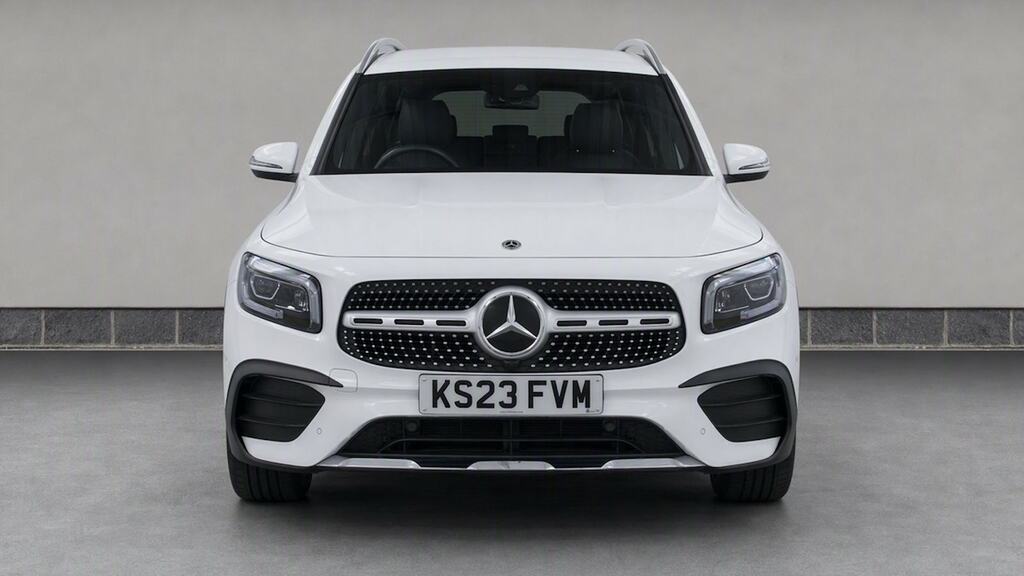 Mercedes-Benz GLB Class Glb 200 Amg Line Executive 7G-tronic White #5
