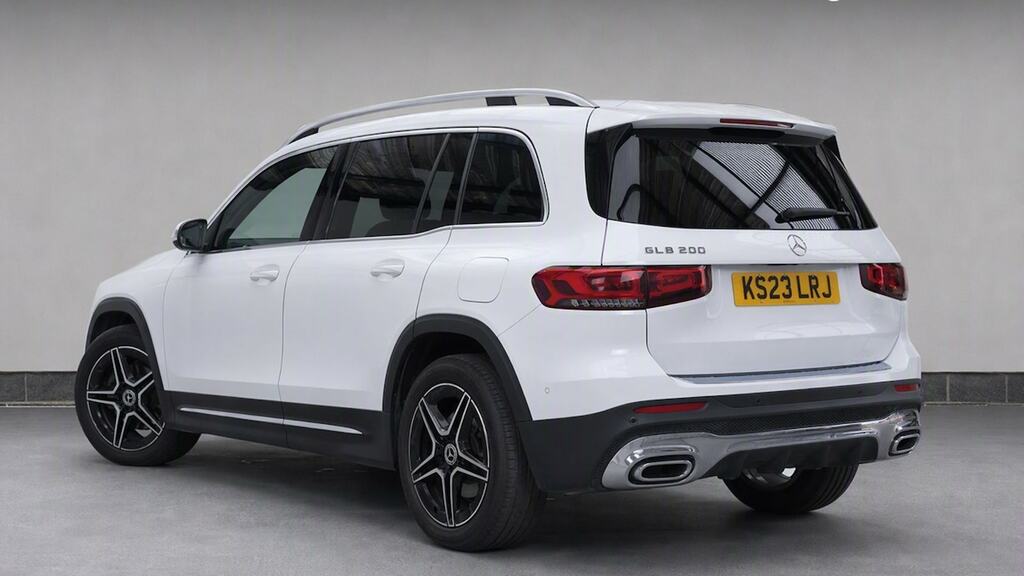 Mercedes-Benz GLB Class Glb 200 Amg Line Executive 7G-tronic White #3