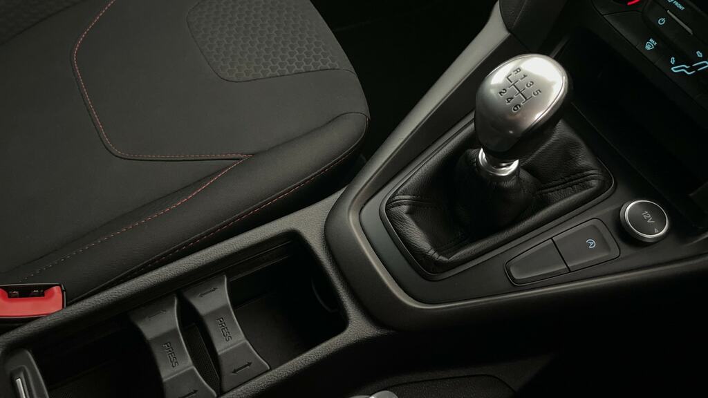 Ford Focus 1.0 Ecoboost 125 Titanium  #14