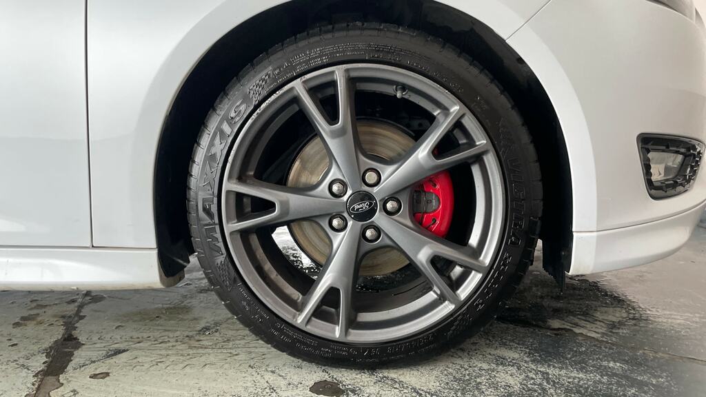 Ford Focus 1.0 Ecoboost 125 Titanium  #23