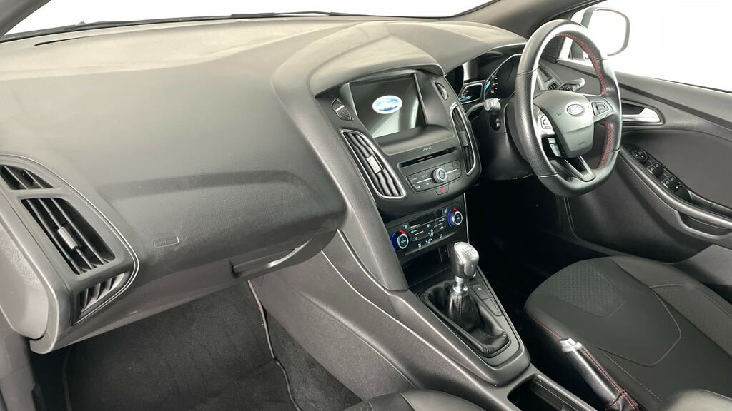 Ford Focus 1.0 Ecoboost 125 Titanium  #11