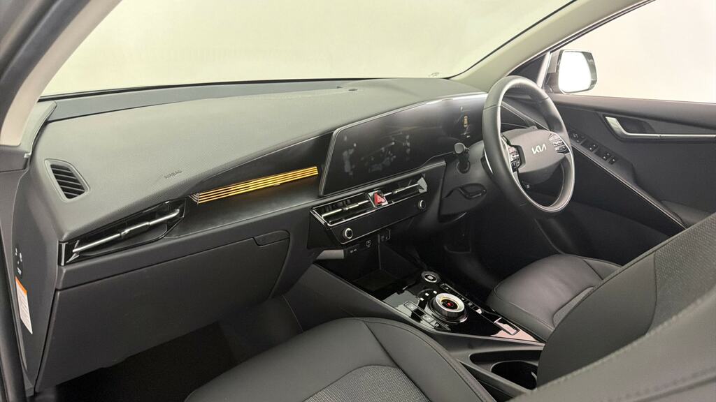 Kia e-Niro 3 Red #11