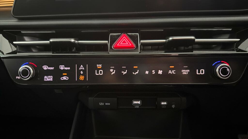 Kia e-Niro 3 Red #16