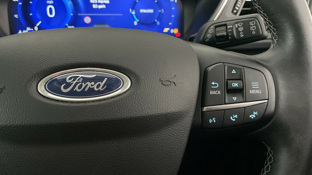Ford Kuga 1.5 Ecoboost 150 Black Package Edition White #18