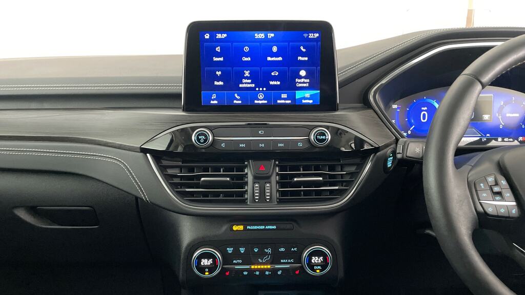 Ford Kuga 1.5 Ecoboost 150 Black Package Edition White #7