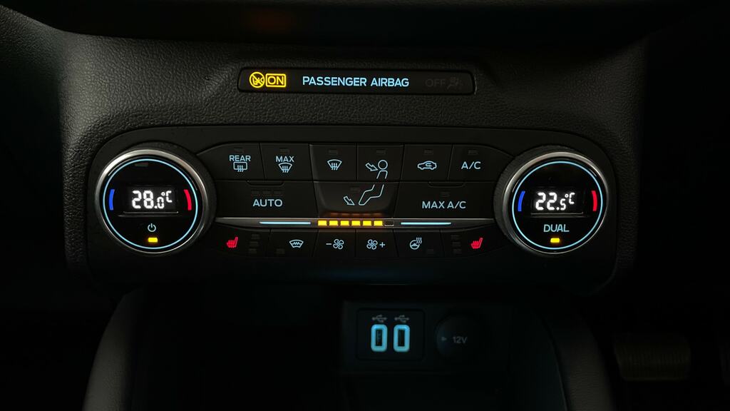 Ford Kuga 1.5 Ecoboost 150 Black Package Edition White #16