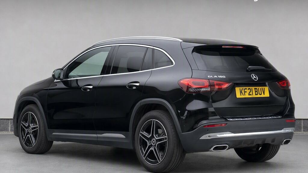 Mercedes-Benz GLA Class Gla 180 Amg Line Premium Plus Black #3