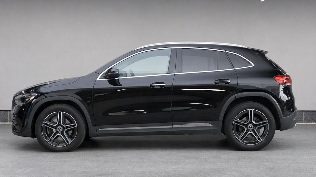 Mercedes-Benz GLA Class Gla 180 Amg Line Premium Plus Black #6