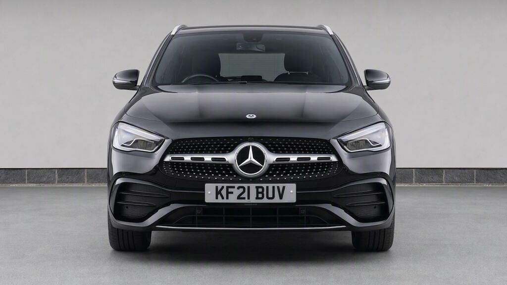 Mercedes-Benz GLA Class Gla 180 Amg Line Premium Plus Black #5