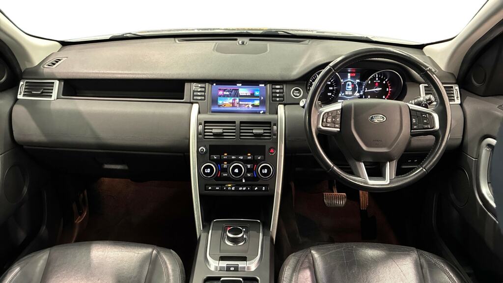 Land Rover Discovery Sport 2.0 Td4 180 Hse Black White #6