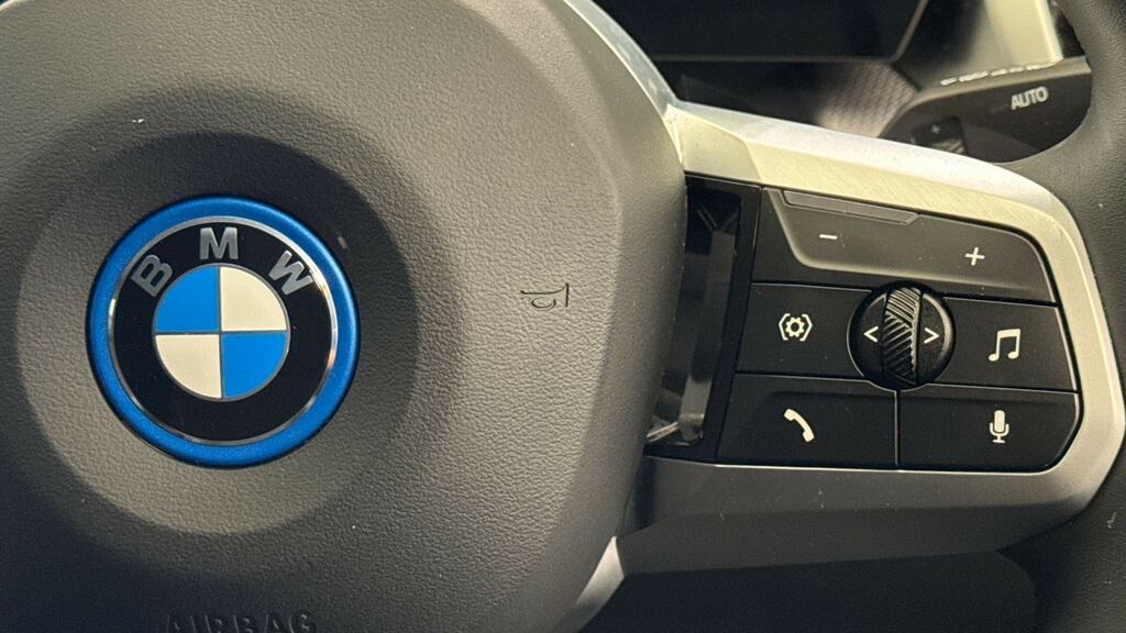BMW iX2 Shadow Edition Blue #18