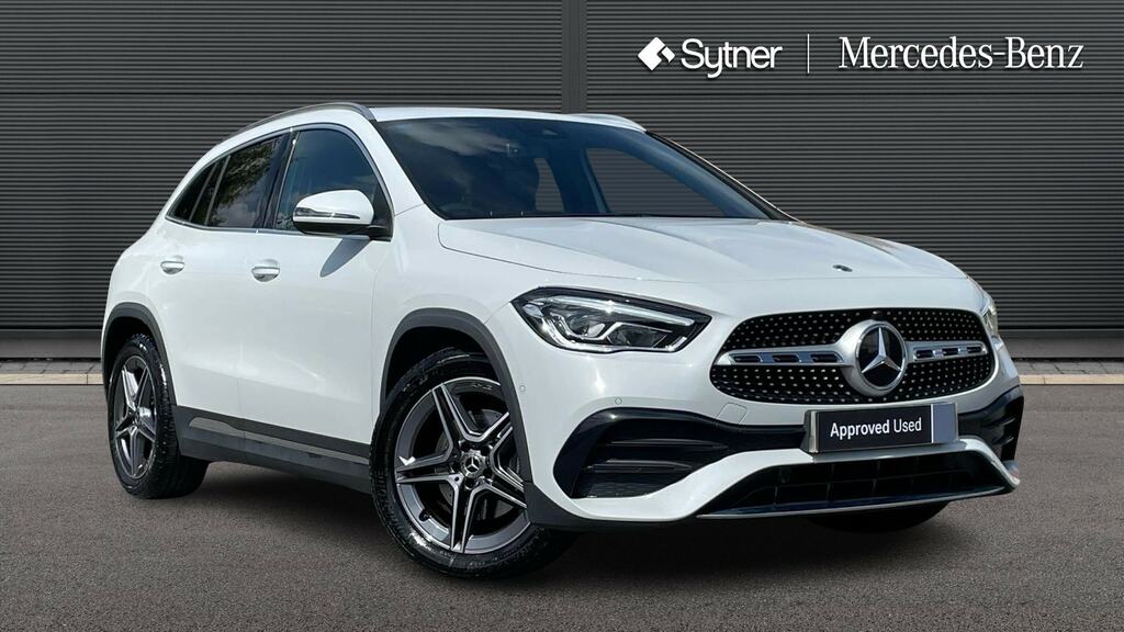 Mercedes-Benz GLA Class Gla 200 Amg Line Executive White #1