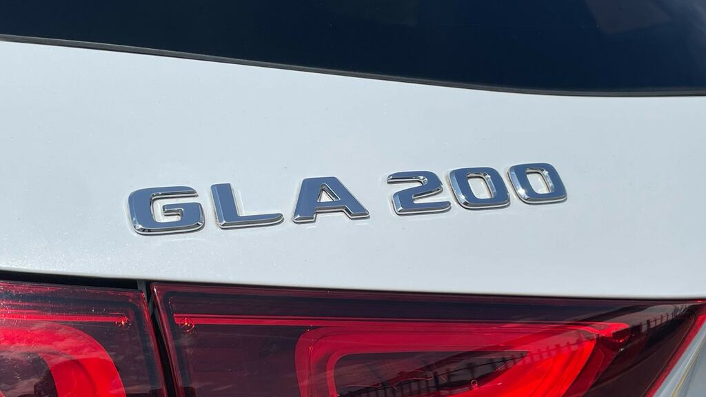 Mercedes-Benz GLA Class Gla 200 Amg Line Executive White #20