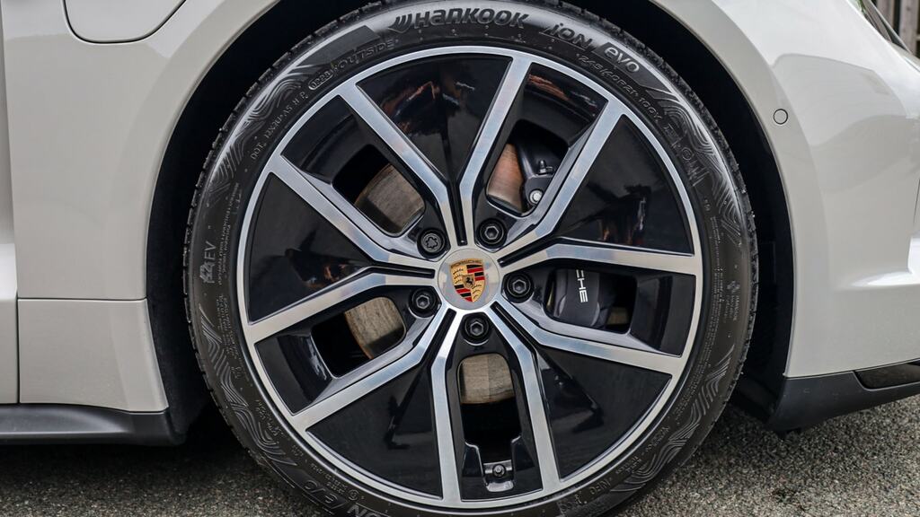 Porsche Taycan 320Kw 105Kwh Black Edition Rwd Grey #4