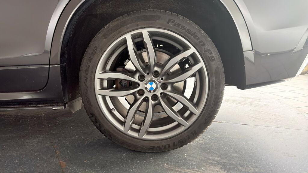 BMW X4  Black #25