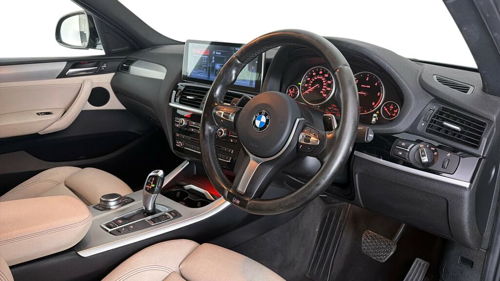 BMW X4  Black #9