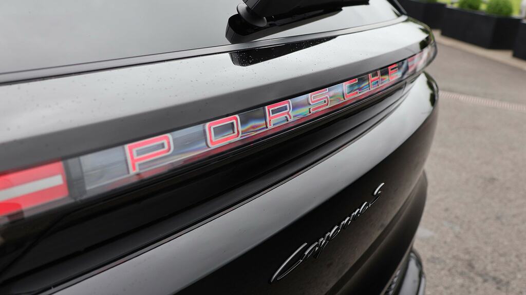 Porsche Cayenne Exeter #30