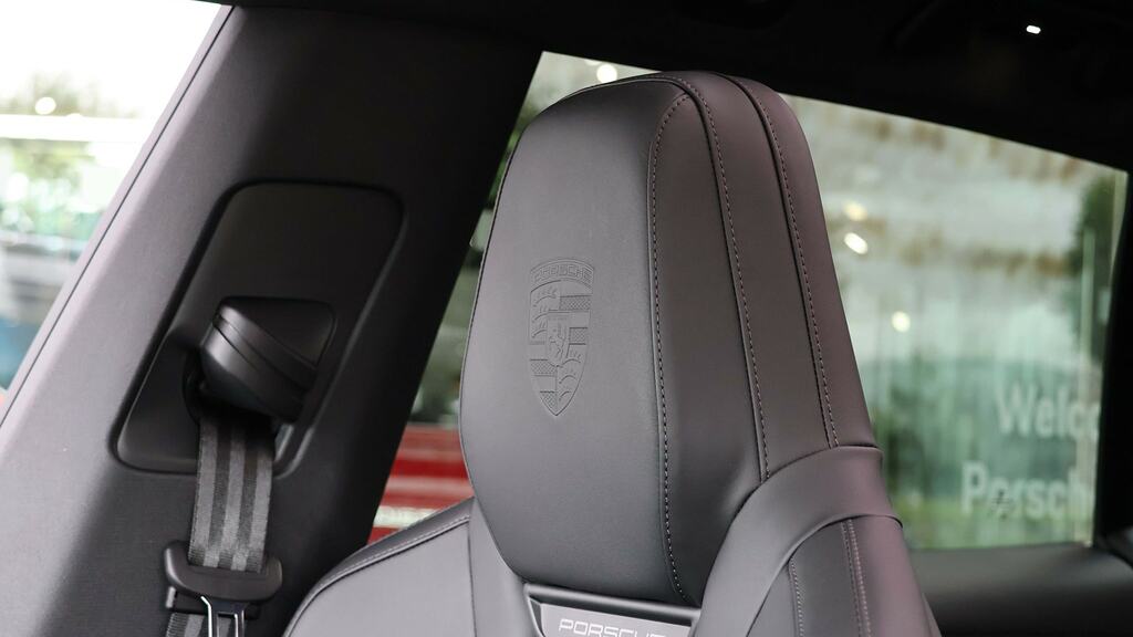 Porsche Cayenne Exeter #27