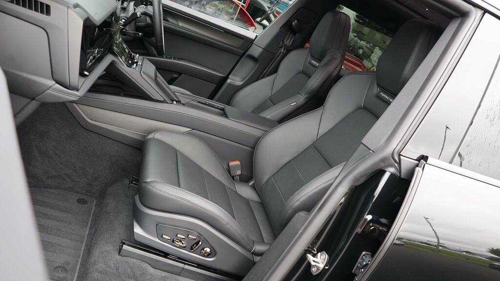 Porsche Cayenne Exeter #18