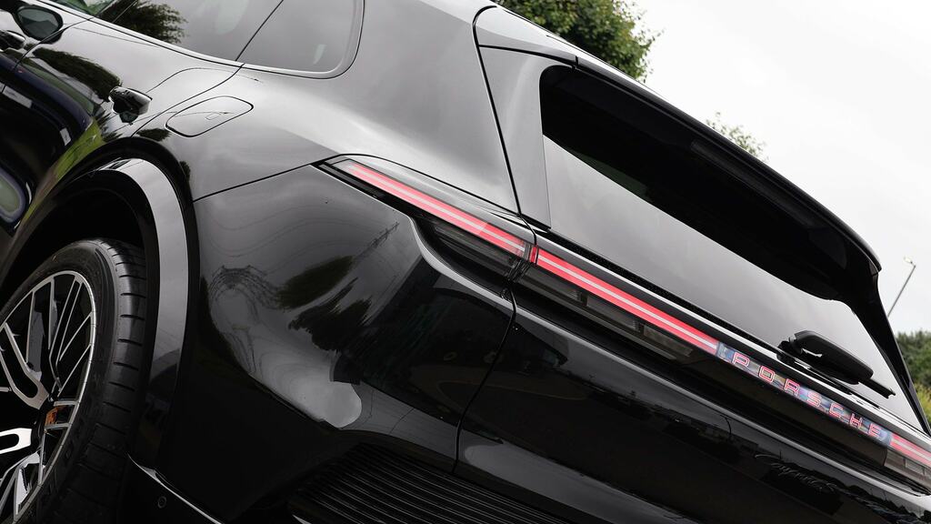 Porsche Cayenne Exeter #31