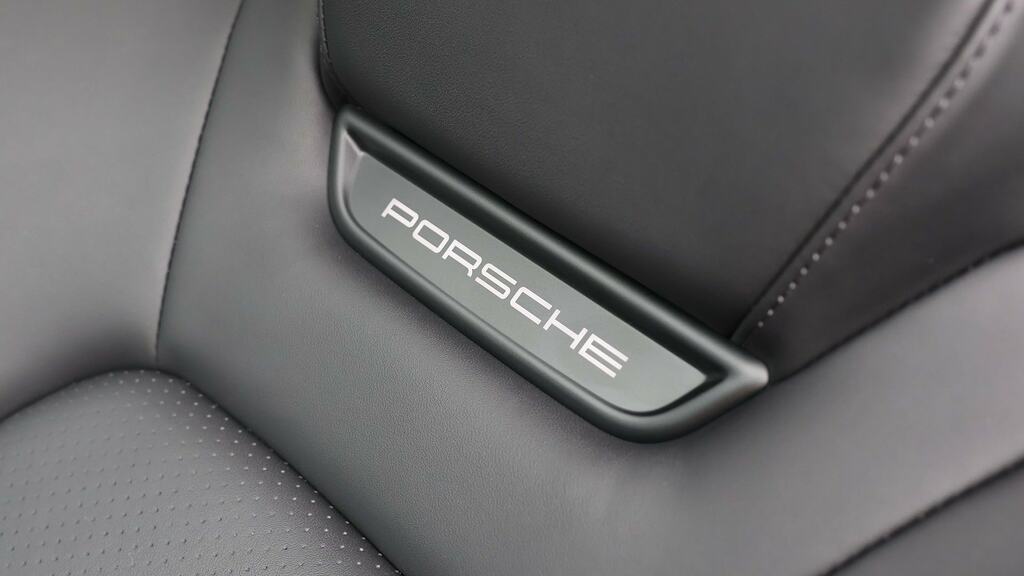Porsche Cayenne Exeter #26