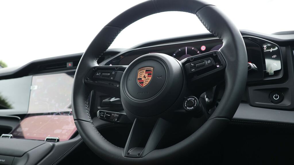 Porsche Cayenne Exeter #16