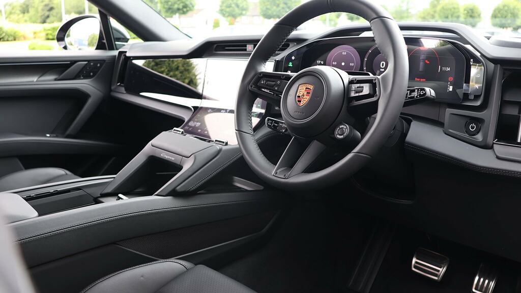 Porsche Cayenne Exeter #8