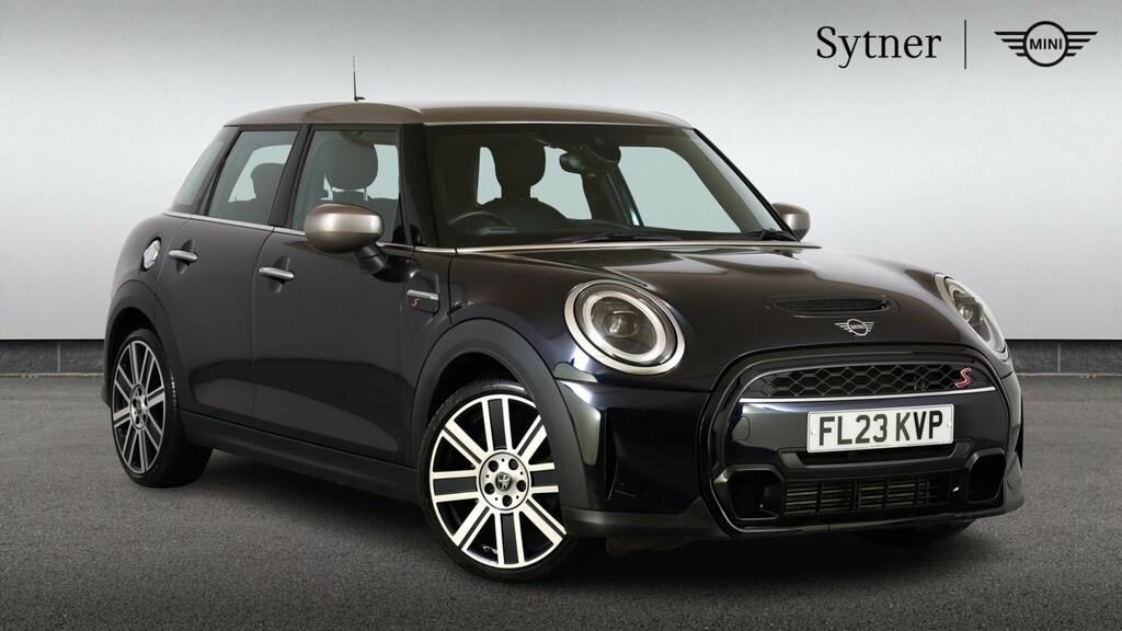 Mini Hatch 2.0 Cooper S Exclusive Premium Black
