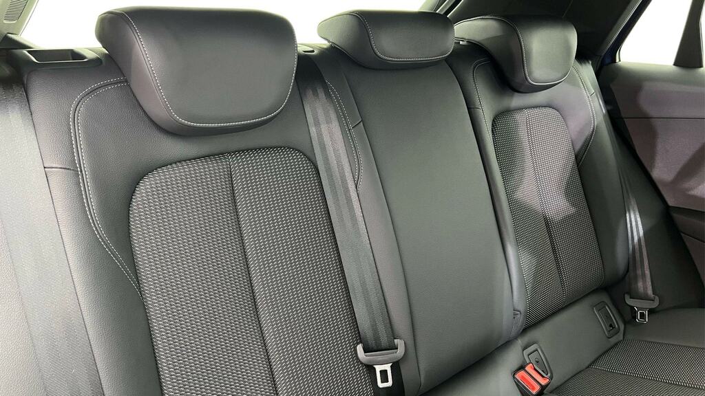 Audi Q2 Sport Black #16