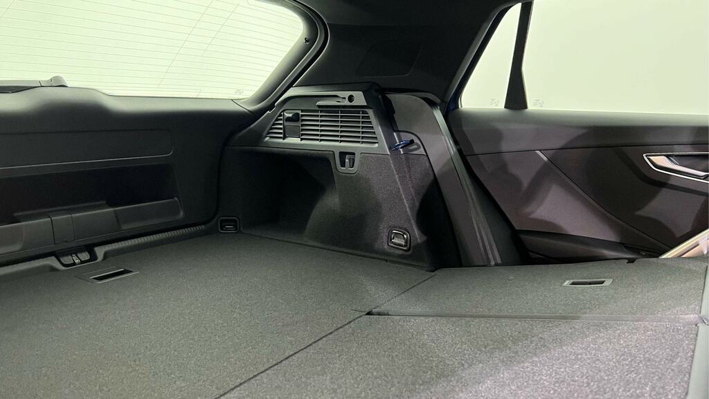 Audi Q2 Sport Black #21