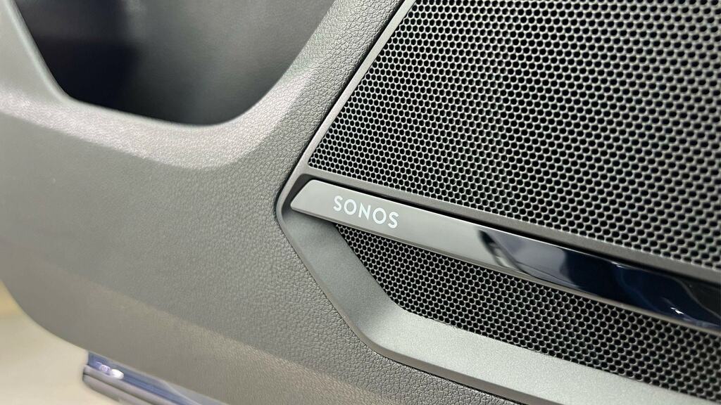 Audi Q2 Sport Black #26