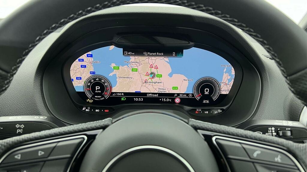 Audi Q2 Sport Black #11