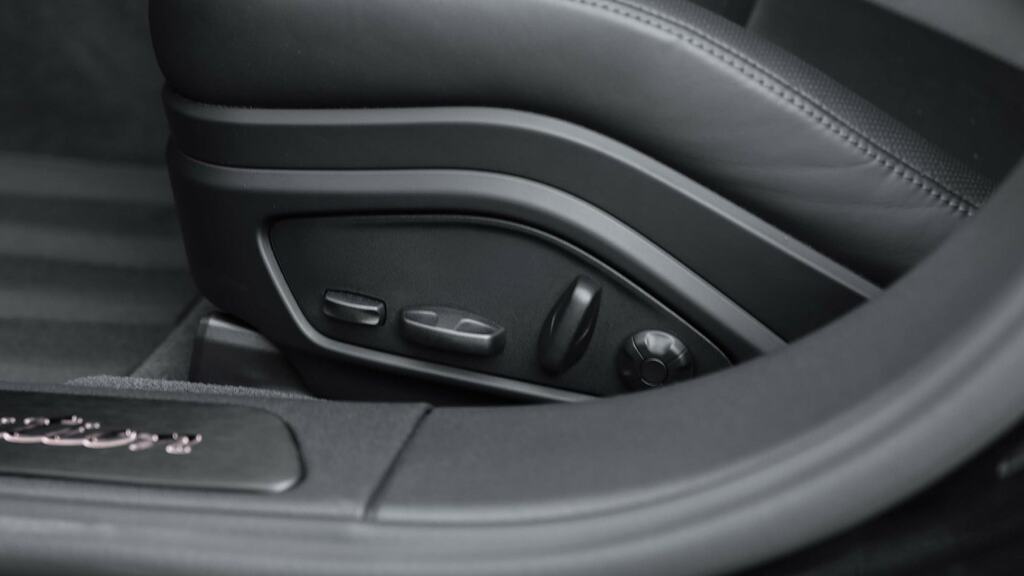 Porsche Panamera Automatic Black #26